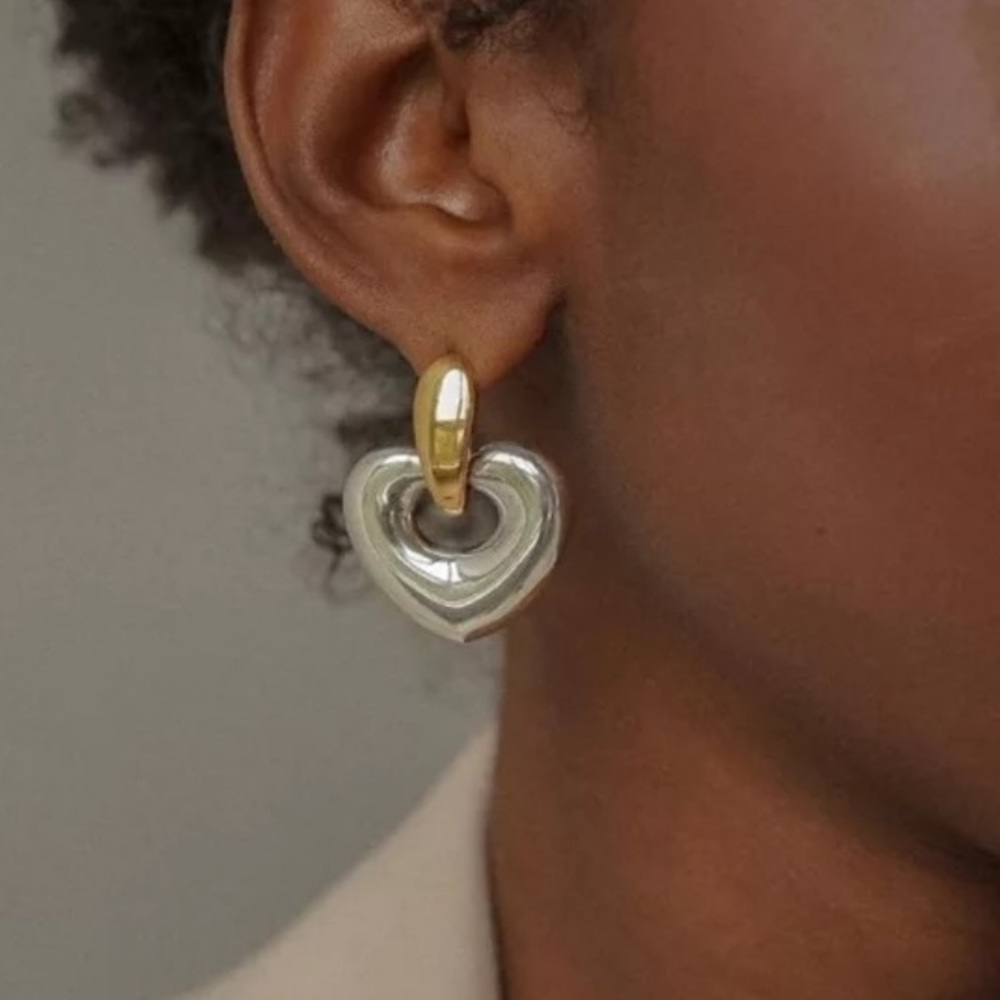 🤍Insta minimalist heart shape earrings